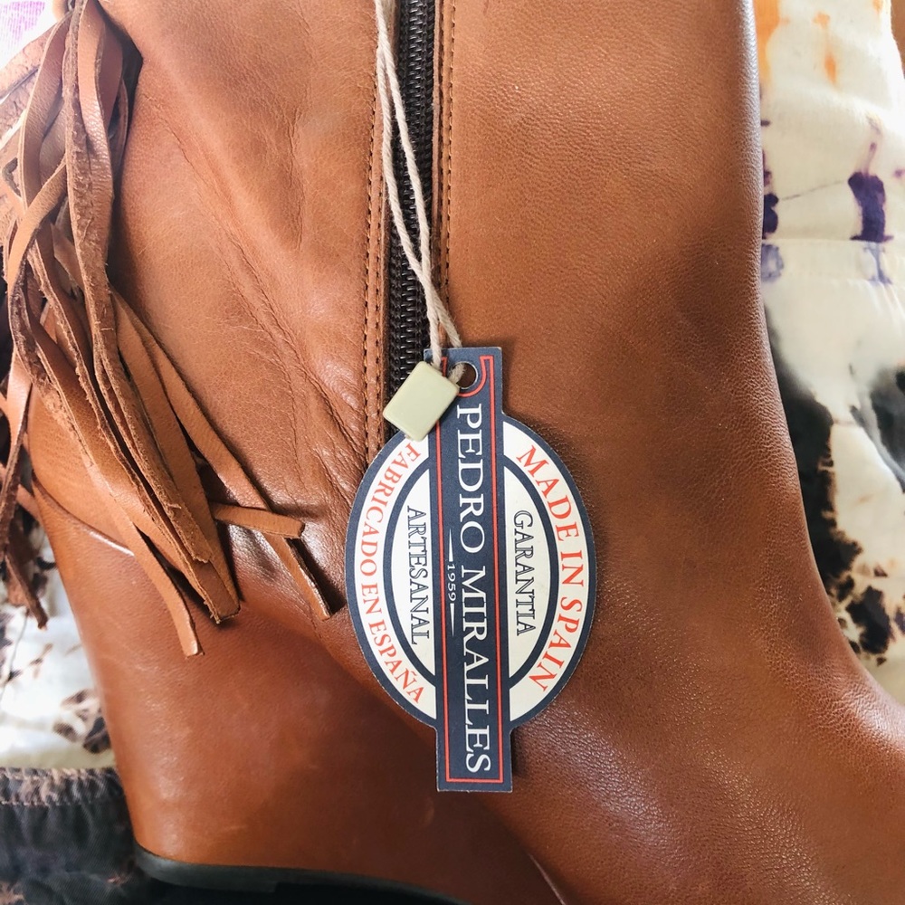 Wedge Boot Size 6.5 New